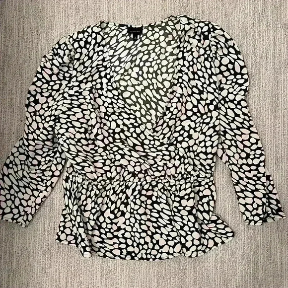 LARGE WHY WHAT WEAR CRISS CROSS BLOUSE - Picture 1 of 3